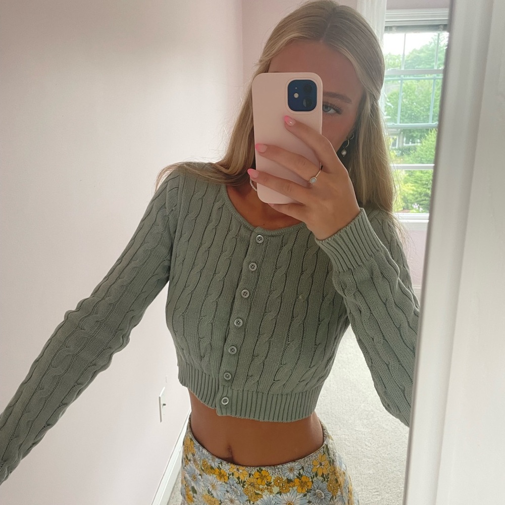 Brandy Melville sweater